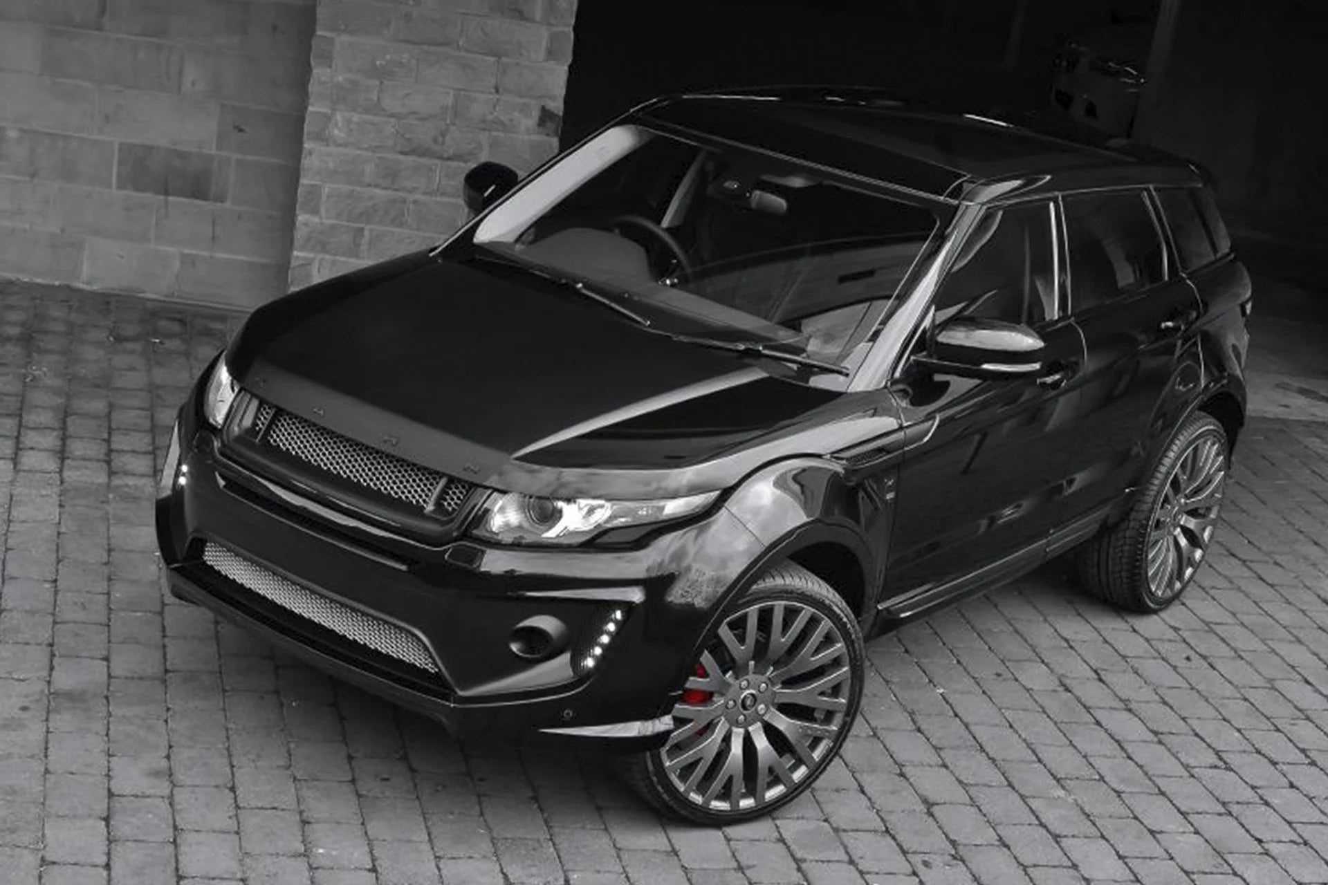 The Range Rover Evoque Signature Package by Kahn Design – CarGym