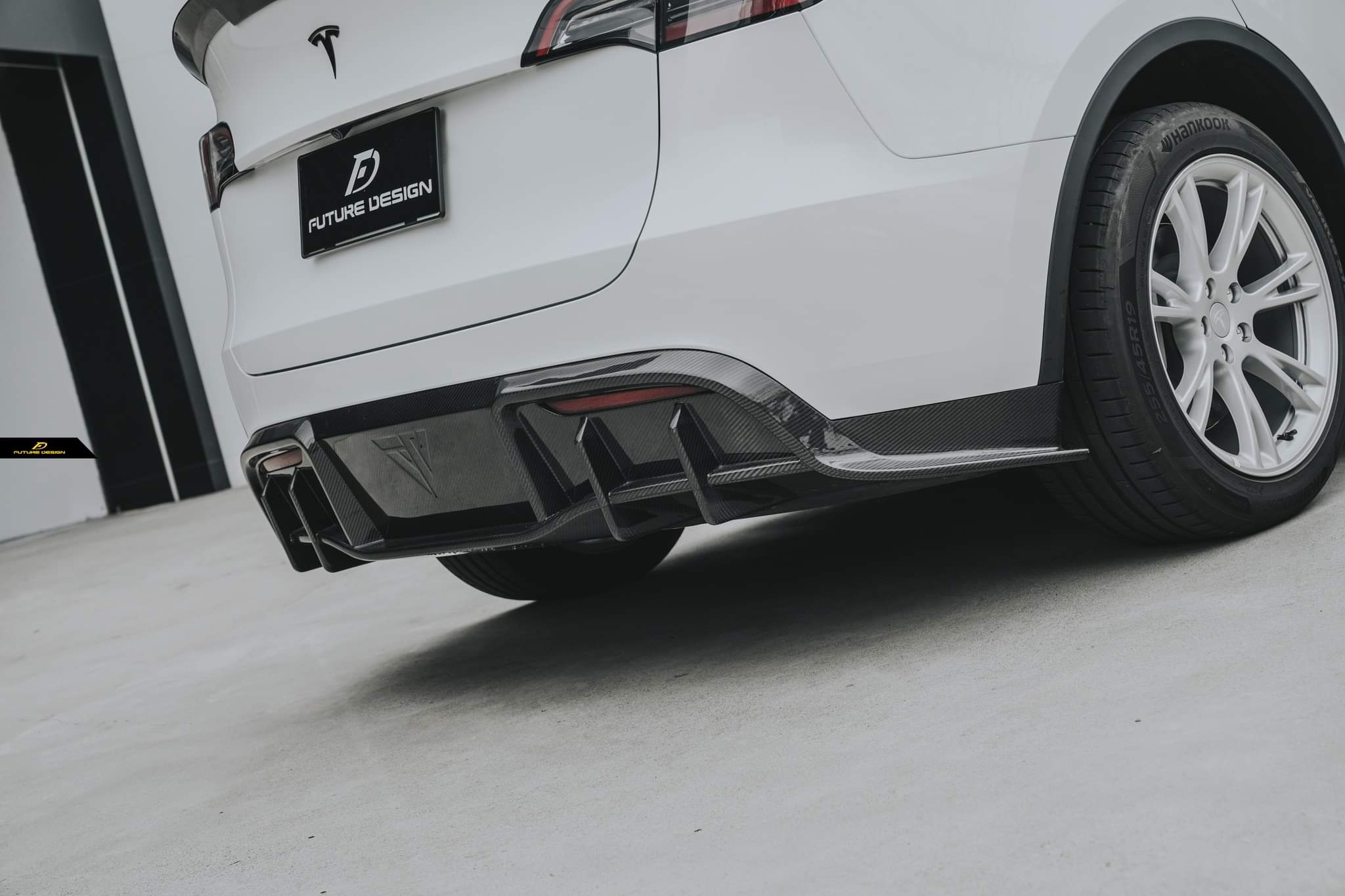 Future Design Carbon Fiber Rear Diffuser for Tesla Model Y – CarGym