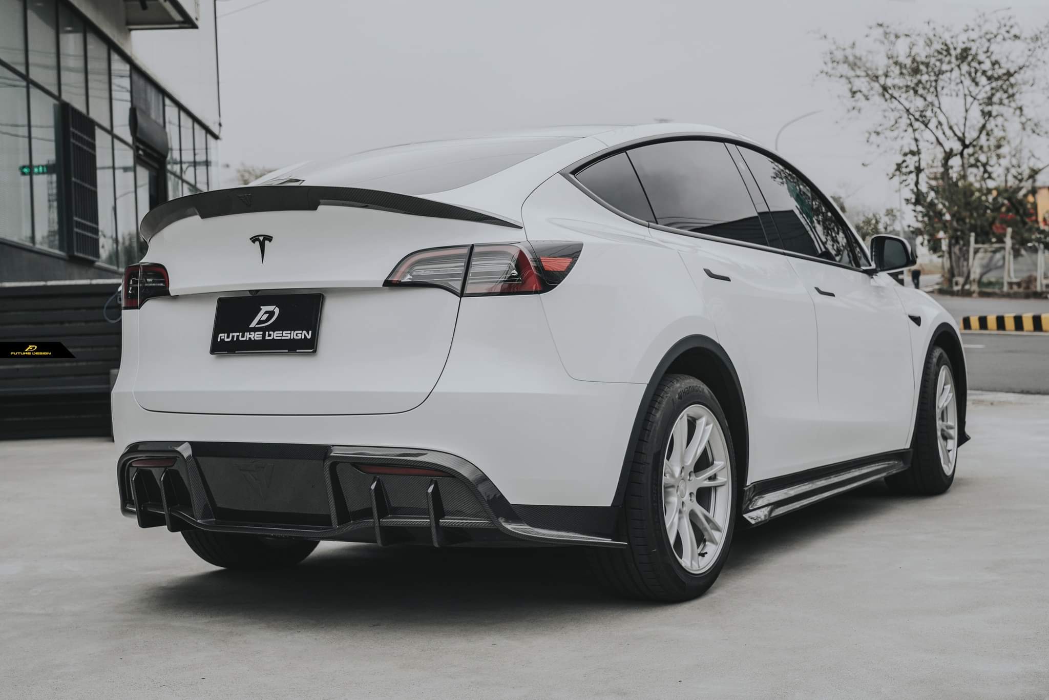 Future Design Carbon Fiber Rear Diffuser for Tesla Model Y – CarGym