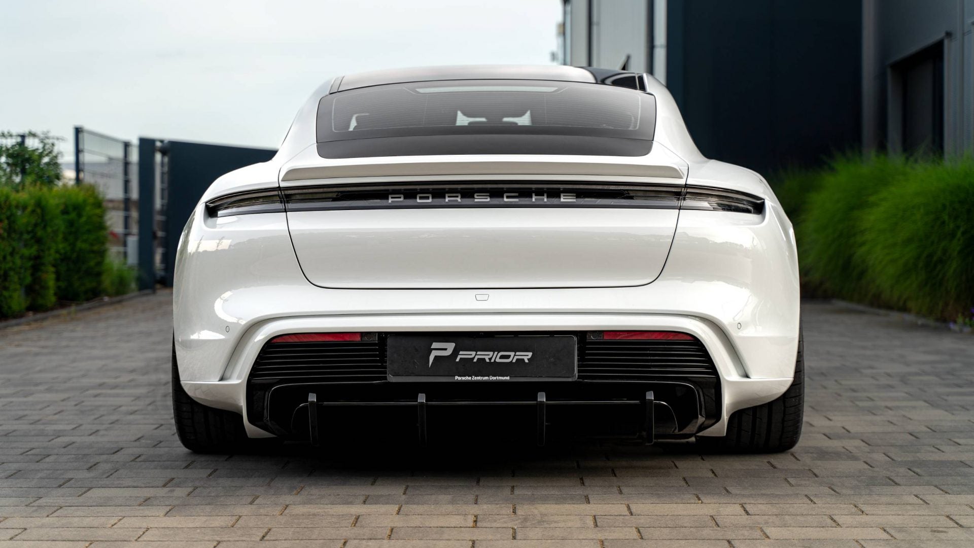 Tycan Rear Fender Prior Design TE Rear Spoiler for Porsche Taycan 2020+ – CarGym