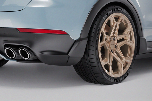 TECHART Aero Wings for Porsche E3.2 Cayenne 2024+