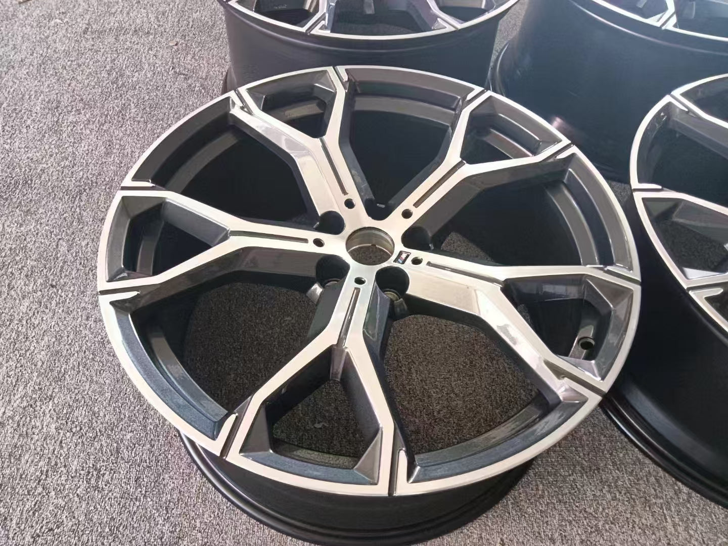 Complete Wheels 21” BMW X5 / X6 Style 741M OEM Complete Wheel Set – CarGym