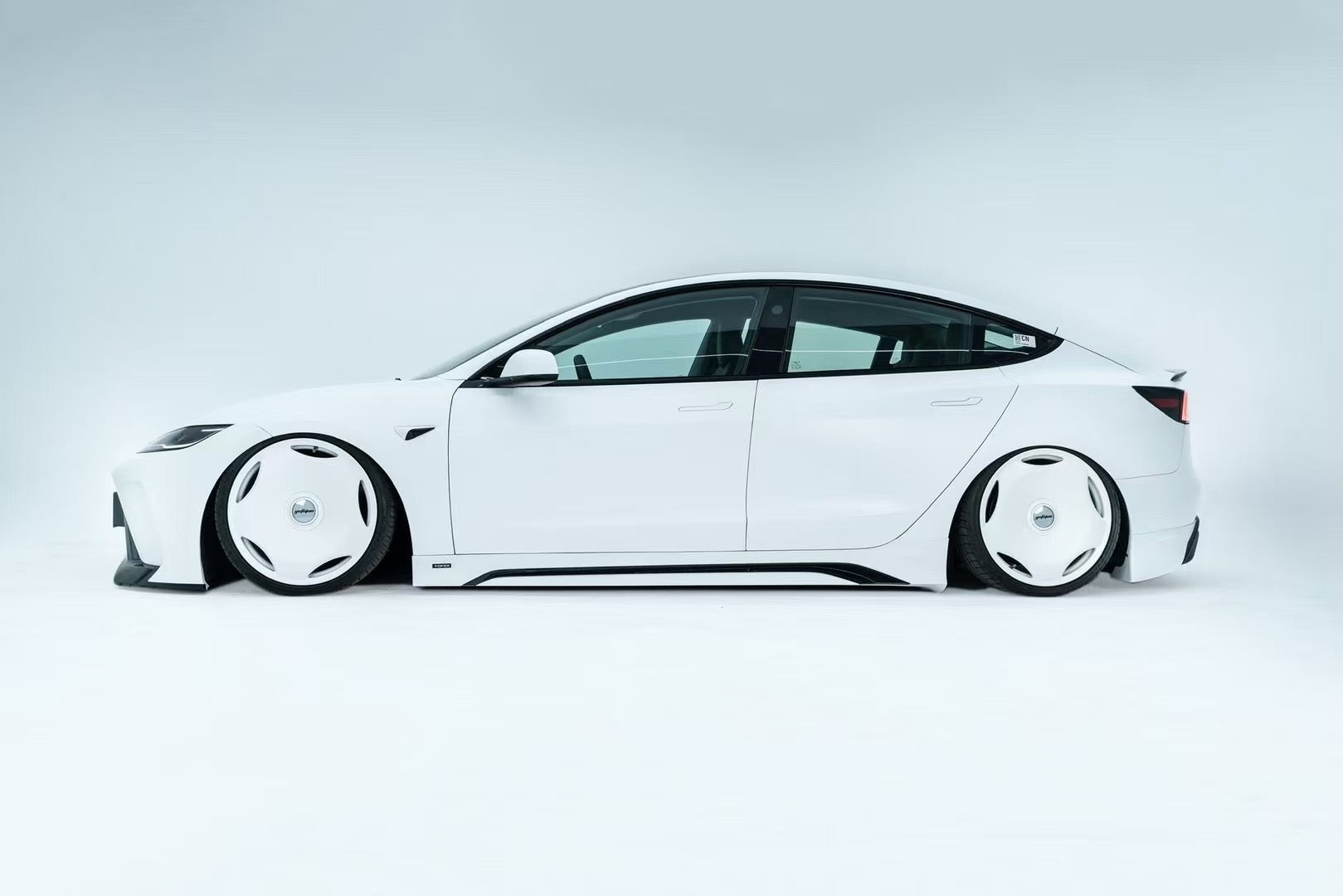 Lips Rede Model YOFER Aero MAX Body Kit for Tesla Model 3 Highland… | CarGym