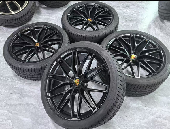 (Demo Car Wheels) 21” Porsche Macan III RS Spyder Design OE Complete Wheels Set