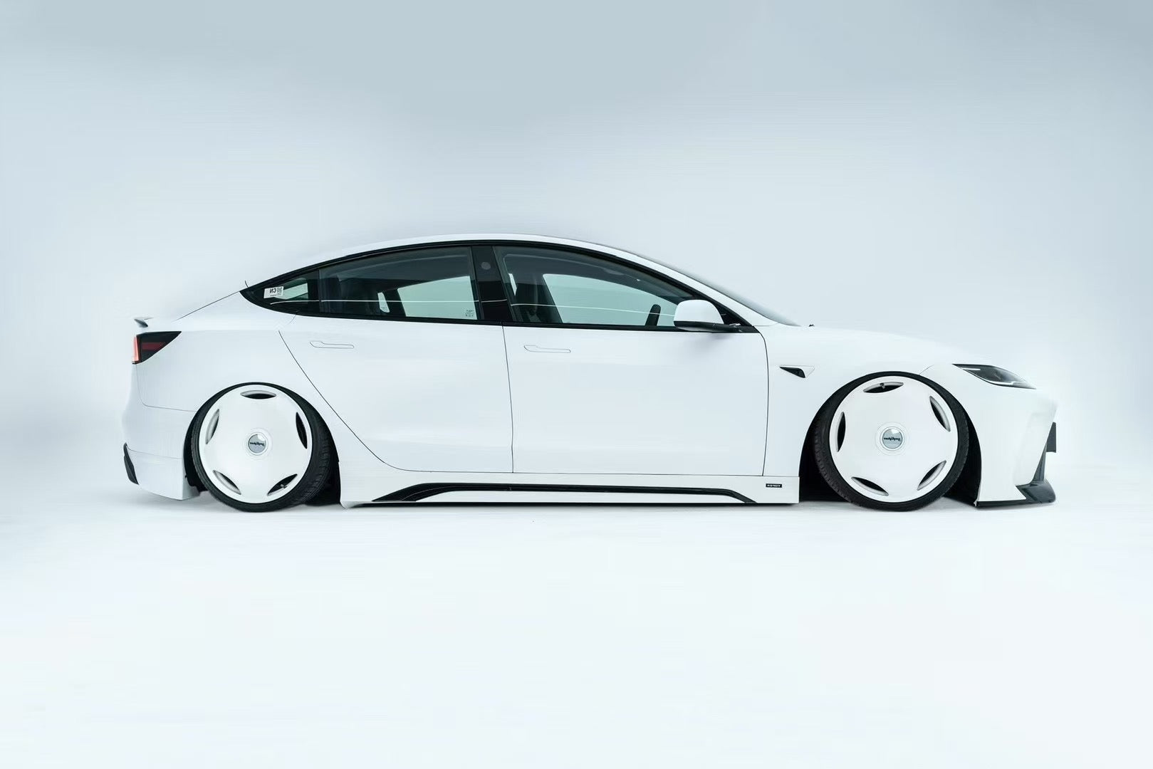 Lips Rede Model YOFER Aero MAX Body Kit for Tesla Model 3 Highland… | CarGym