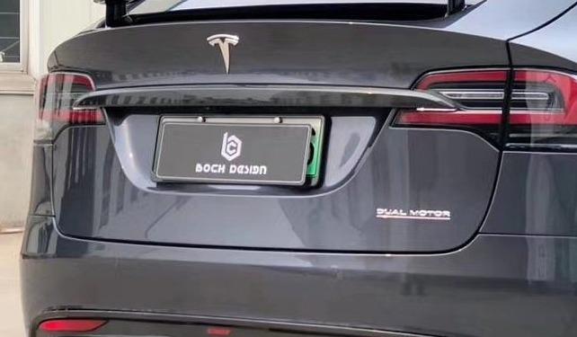 CMST Dry Carbon Fiber Rear Trunk Chrome Delete For Tesla Model X