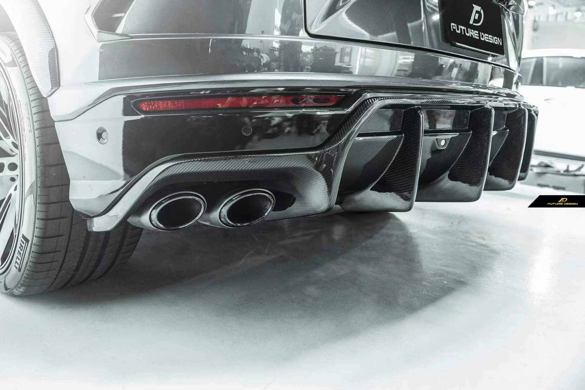 Future Design Carbon Fiber Rear Diffuser for Lamborghini Urus – CarGym