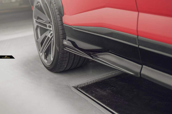 Future Design Carbon Fiber Side SkirtS for Lamborghini Urus