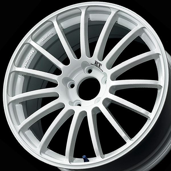 Yokohama ADVAN Racing RT – CarGym